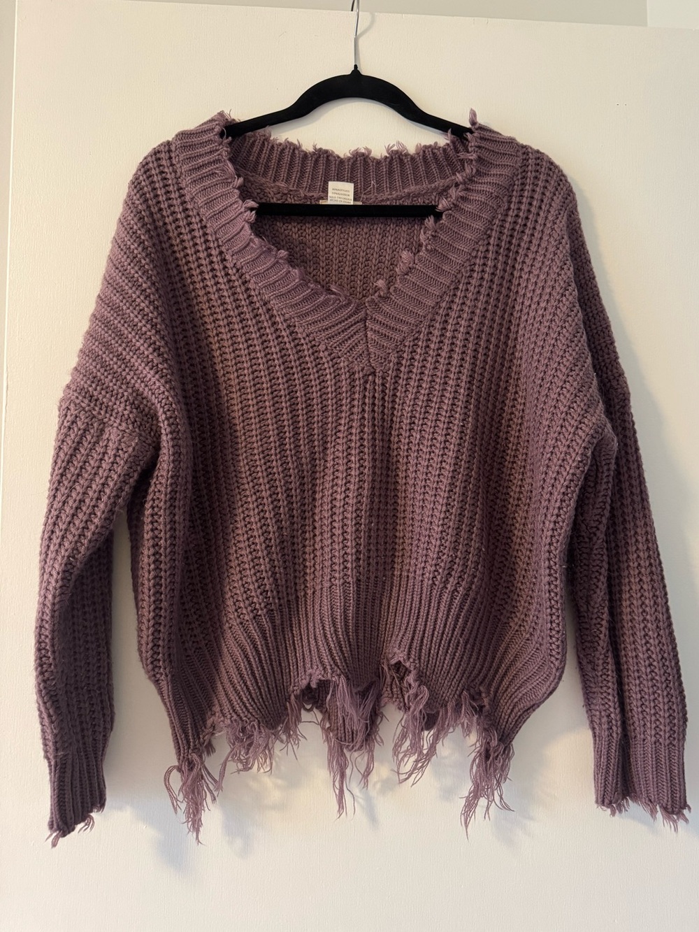 Main Strip Distressed V-Neck Chunky Sweater - Dusty Mauve